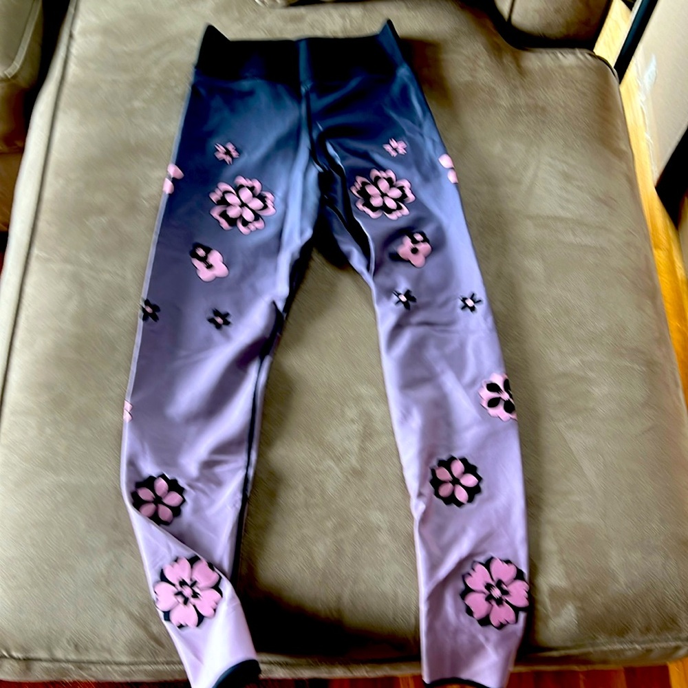 Ultracor leggings, purple/grey ombre with flowers